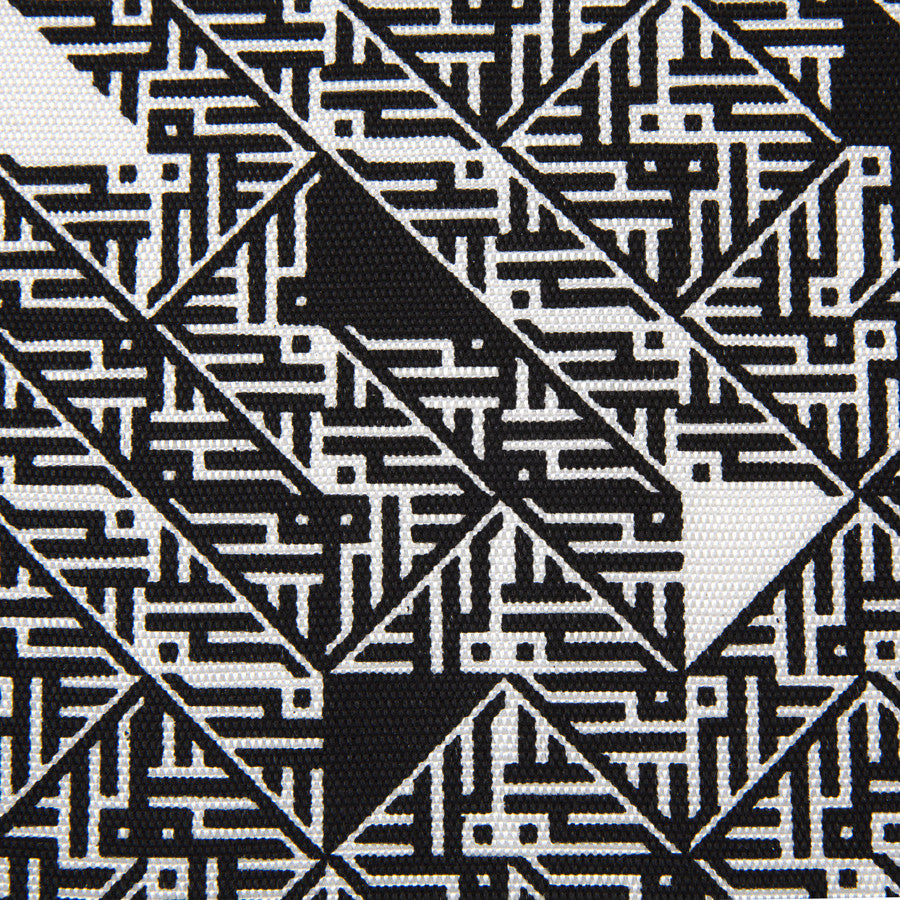 Darwish | Silver & Black | Close-up Black