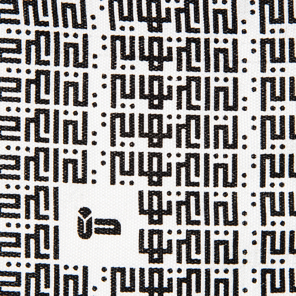 Fellini • Silk luxury scarf • Copper & Black • Close-up 1