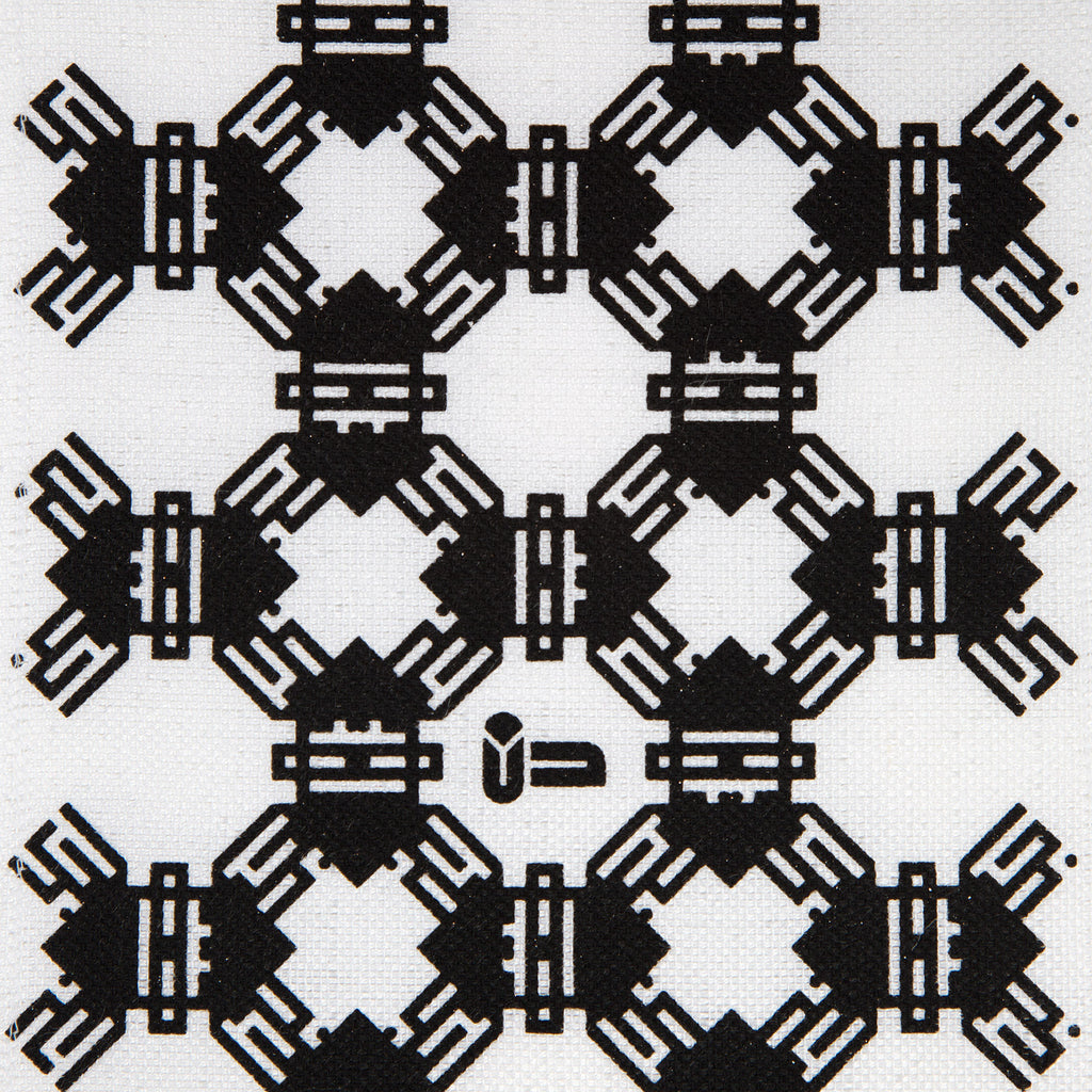 Frost • Cotton luxury scarf • Copper & Black • Close-up 2